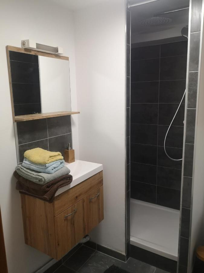 Appartement Sur Jardin Au Calme A Pernes 1 Chambre Exterior photo